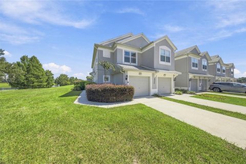 Townhouse in Ocala, Florida 3 bedrooms, 143.26 sq.m. № 2379778 - photo 3