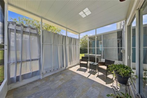 Townhouse in Ocala, Florida 3 bedrooms, 143.26 sq.m. № 2379778 - photo 9