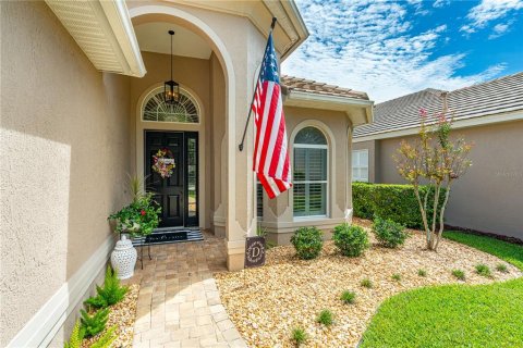 House in DeBary, Florida 3 bedrooms, 197.42 sq.m. № 2408460 - photo 5