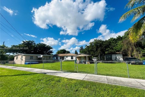 Купить виллу или дом в Майами, Флорида 3 спальни, 72.46м2, № 2027051 - фото 8