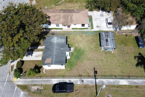 Купить виллу или дом в Майами, Флорида 3 спальни, 72.46м2, № 2027051 - фото 9