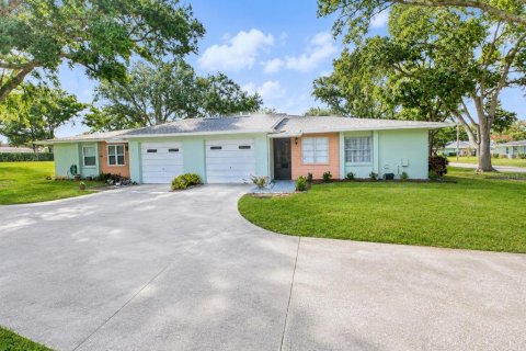 Casa en venta en Palm Harbor, Florida, 2 dormitorios, 89.19 m2 № 2206945 - foto 2