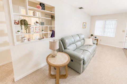 Casa en venta en Palm Harbor, Florida, 2 dormitorios, 89.19 m2 № 2206945 - foto 5
