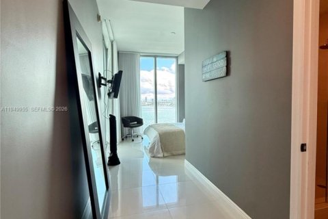 Condominio en venta en North Bay Village, Florida, 2 dormitorios, 130.99 m2 № 2153054 - foto 9