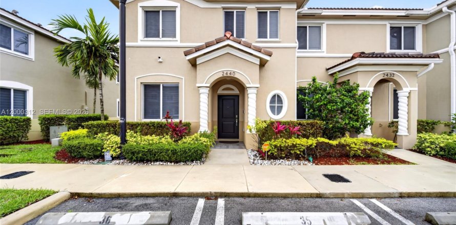 Touwnhouse à Homestead, Floride 4 chambres, 127.65 m2 № 2065067