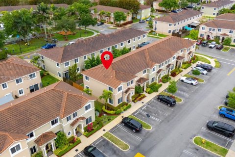 Touwnhouse à vendre à Homestead, Floride: 4 chambres, 127.65 m2 № 2065067 - photo 4
