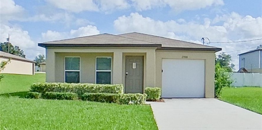 Villa ou maison à Brooksville, Floride 3 chambres, 96.9 m2 № 2115346