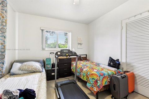 Casa en venta en North Miami Beach, Florida, 3 dormitorios, 147.34 m2 № 1880039 - foto 17
