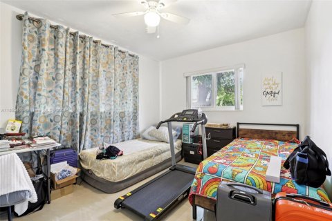 Casa en venta en North Miami Beach, Florida, 3 dormitorios, 147.34 m2 № 1880039 - foto 16