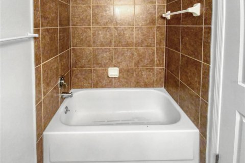 Купить кондоминиум в Альтамонте-Спрингс, Флорида 5 комнат, 95.69м2, № 1913333 - фото 17