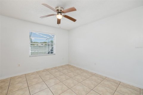 Villa ou maison à vendre à New Port Richey, Floride: 3 chambres, 141.95 m2 № 2419040 - photo 28