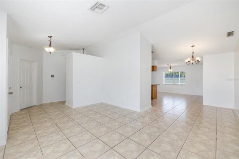 Villa ou maison à vendre à New Port Richey, Floride: 3 chambres, 141.95 m2 № 2419040 - photo 10