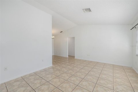 Villa ou maison à vendre à New Port Richey, Floride: 3 chambres, 141.95 m2 № 2419040 - photo 7
