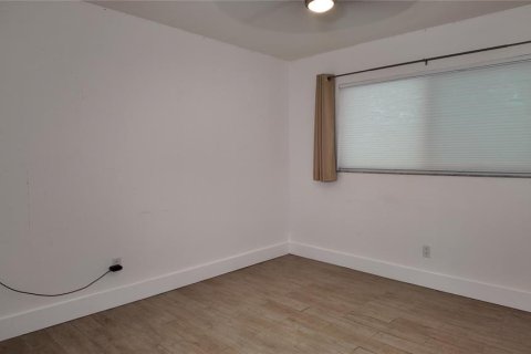 Condo in Sarasota, Florida, 2 bedrooms № 2201297 - photo 15