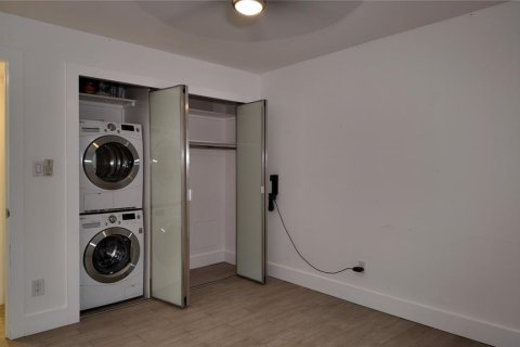 Condo in Sarasota, Florida, 2 bedrooms № 2201297 - photo 14
