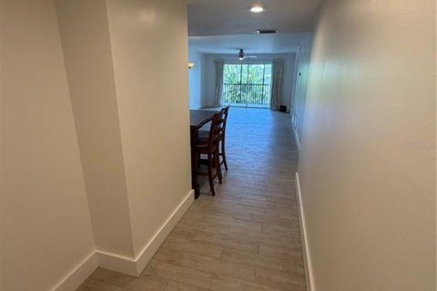 Condo in Sarasota, Florida, 2 bedrooms № 2201297 - photo 6