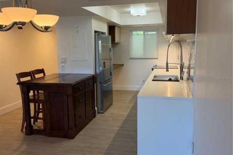 Condo in Sarasota, Florida, 2 bedrooms № 2201297 - photo 8
