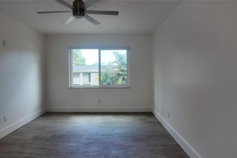 Condo in Sarasota, Florida, 2 bedrooms № 2201297 - photo 17