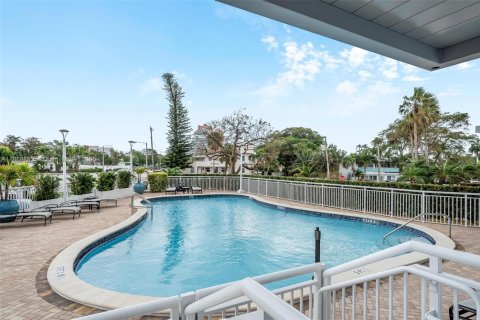 Condo in Fort Lauderdale, Florida, 2 bedrooms  № 1886596 - photo 22