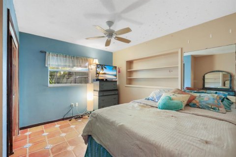 Villa ou maison à vendre à Holmes Beach, Floride: 4 chambres, 229.65 m2 № 1089923 - photo 25