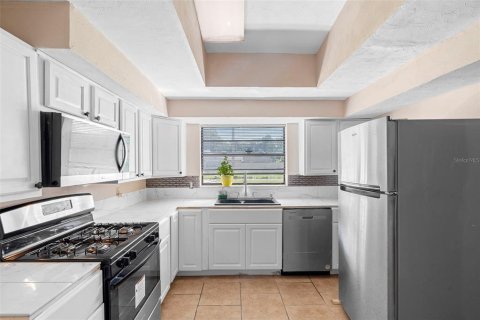 Villa ou maison à vendre à Daytona Beach, Floride: 3 chambres, 191.38 m2 № 1842263 - photo 2