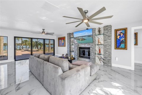 Villa ou maison à vendre à Madeira Beach, Floride: 4 chambres, 335.75 m2 № 2222450 - photo 12