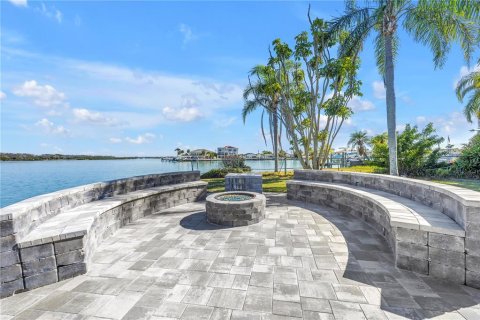 Villa ou maison à vendre à Madeira Beach, Floride: 4 chambres, 335.75 m2 № 2222450 - photo 7