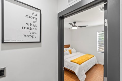 Снять в аренду виллу или дом в Норт-Майами, Флорида 3 спальни, 147.71м2, № 1987950 - фото 28