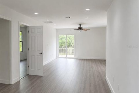 House in Ormond Beach, Florida 3 bedrooms, 212.37 sq.m. № 2109682 - photo 9