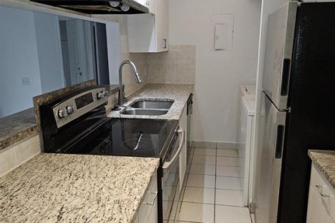 Copropriété à vendre à Tamarac, Floride: 2 chambres, 100.43 m2 № 2182672 - photo 20