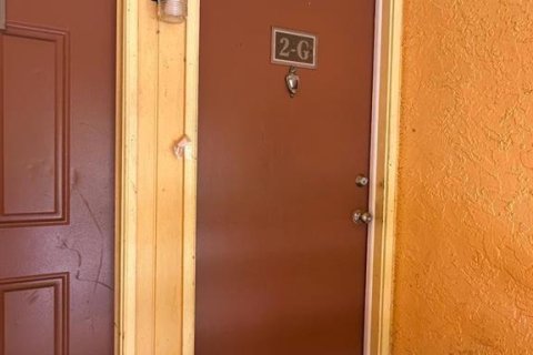 Copropriété à vendre à Tamarac, Floride: 2 chambres, 100.43 m2 № 2182672 - photo 2