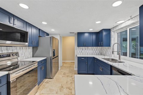 Villa ou maison à vendre à Crystal River, Floride: 2 chambres, 152.36 m2 № 2399160 - photo 5