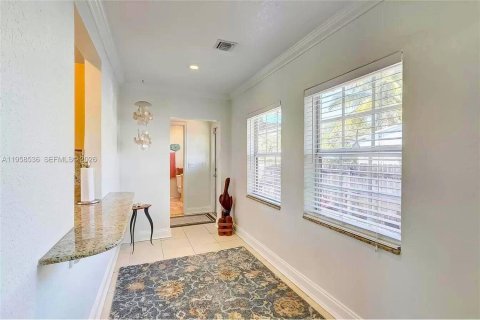 Casa en venta en Hollywood, Florida, 3 dormitorios, 114.73 m2 № 2027641 - foto 5