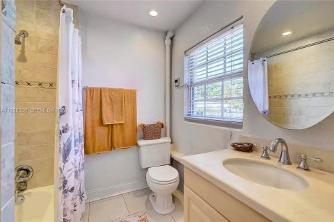 Casa en venta en Hollywood, Florida, 3 dormitorios, 114.73 m2 № 2027641 - foto 11