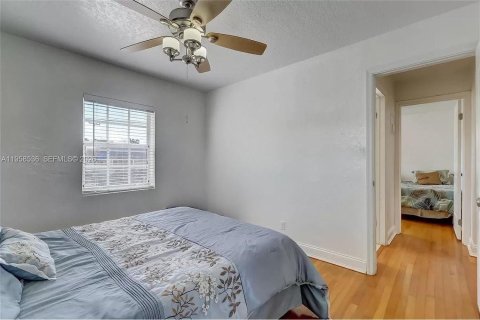 Casa en venta en Hollywood, Florida, 3 dormitorios, 114.73 m2 № 2027641 - foto 10