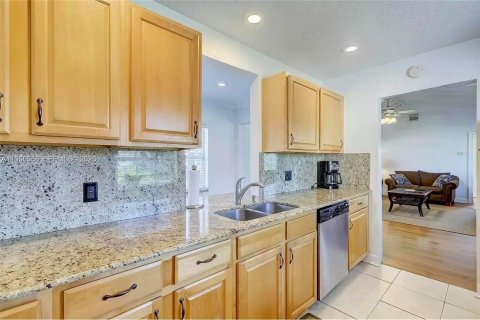 Casa en venta en Hollywood, Florida, 3 dormitorios, 114.73 m2 № 2027641 - foto 8