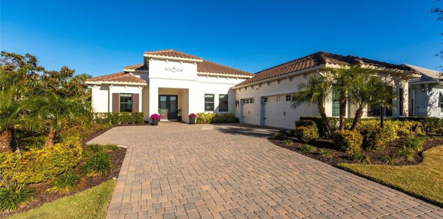 House in Bradenton, Florida 3 bedrooms, 283.82 sq.m. № 1684518