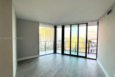 Condo à Miami, Floride, 3 chambres  № 1998762
