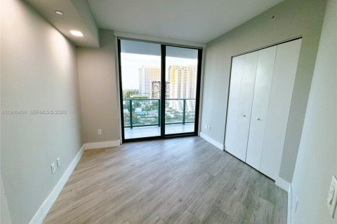 Copropriété à vendre à Miami, Floride: 3 chambres, 103.12 m2 № 1998762 - photo 15