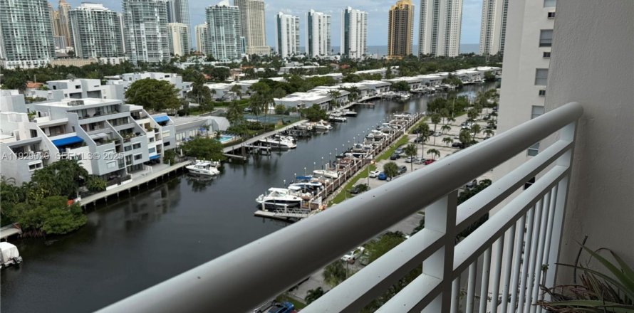 Condo à Sunny Isles Beach, Floride, 1 chambre № 1987338