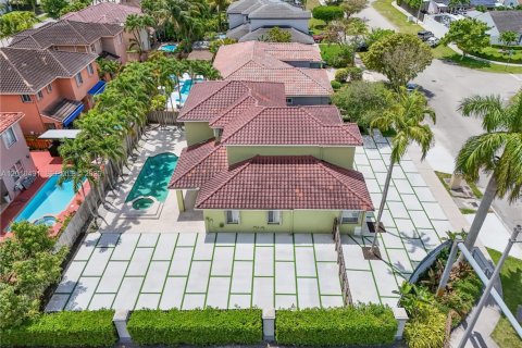 Villa ou maison à louer à Miami, Floride: 4 chambres, 269.6 m2 № 2091262 - photo 24