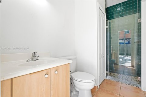 Villa ou maison à louer à Miami, Floride: 4 chambres, 269.6 m2 № 2091262 - photo 19