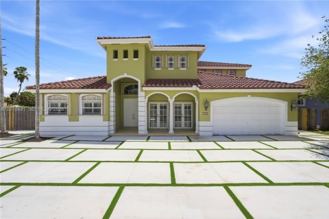 Villa ou maison à Miami, Floride 4 chambres, 269.6 m2 № 2091262