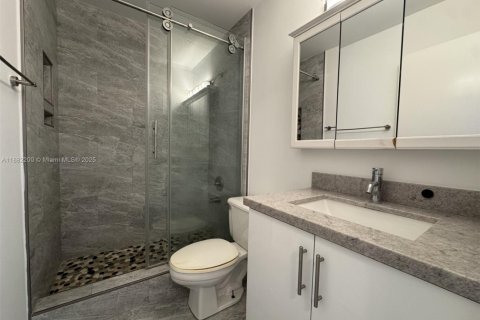 Adosado en alquiler en Miami, Florida, 3 dormitorios, 115.2 m2 № 1932212 - foto 18