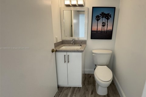 Adosado en alquiler en Miami, Florida, 3 dormitorios, 115.2 m2 № 1932212 - foto 6