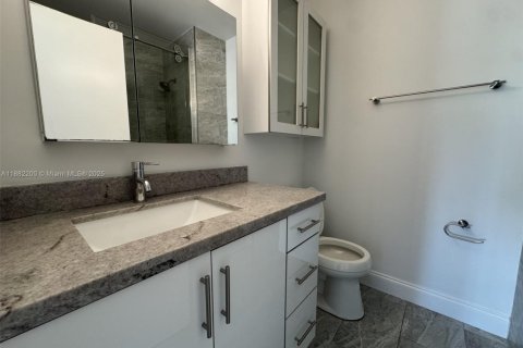 Adosado en alquiler en Miami, Florida, 3 dormitorios, 115.2 m2 № 1932212 - foto 24