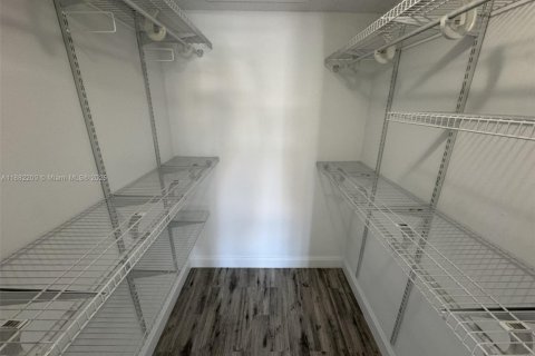 Adosado en alquiler en Miami, Florida, 3 dormitorios, 115.2 m2 № 1932212 - foto 23