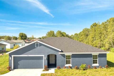House in Kissimmee, Florida 4 bedrooms, 152.36 sq.m. № 1916641 - photo 1