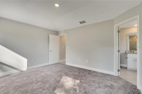 House in Kissimmee, Florida 4 bedrooms, 152.36 sq.m. № 1916641 - photo 12