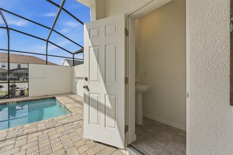 Adosado en venta en Kissimmee, Florida, 4 dormitorios, 194.17 m2 № 2172106 - foto 27